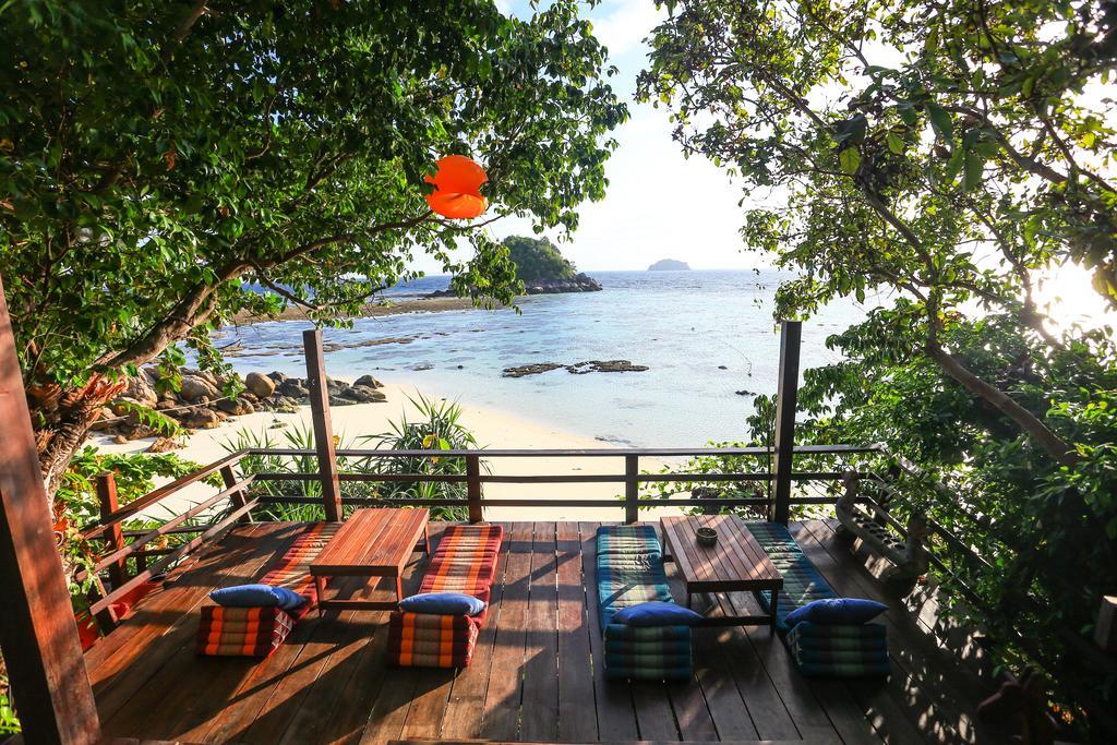 Serendipity Beach Resort Koh Lipe Exterior photo