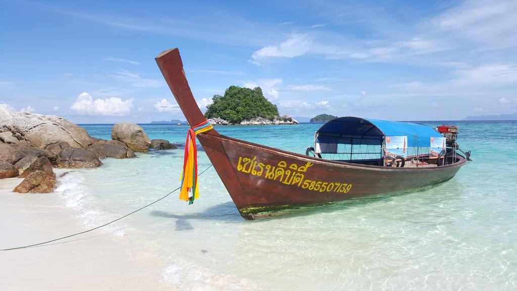 Serendipity Beach Resort Koh Lipe Exterior photo